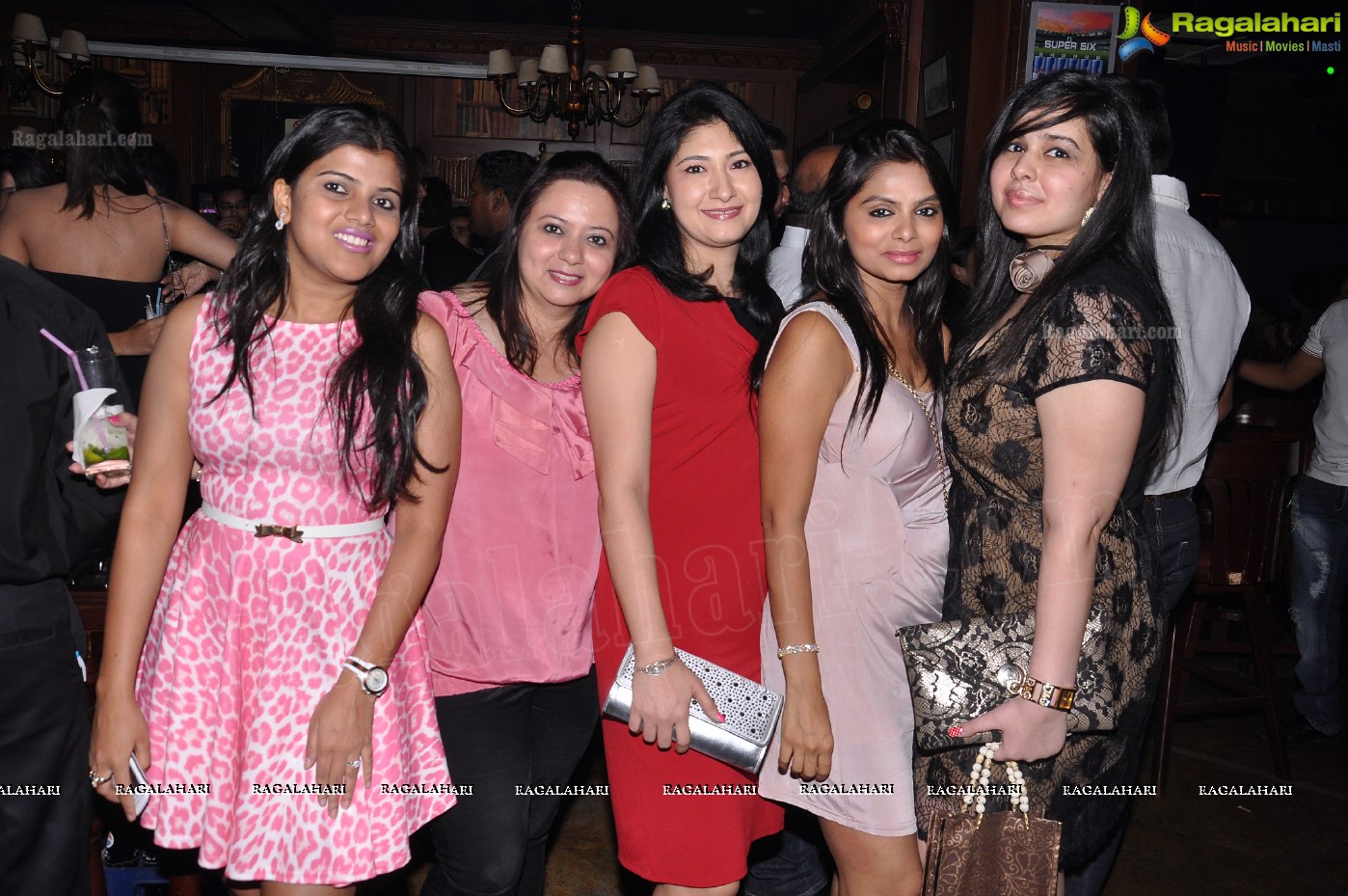 Prerna Bahirwani 2013 Birthday Bash at 10 Downing Street, Hyderabad