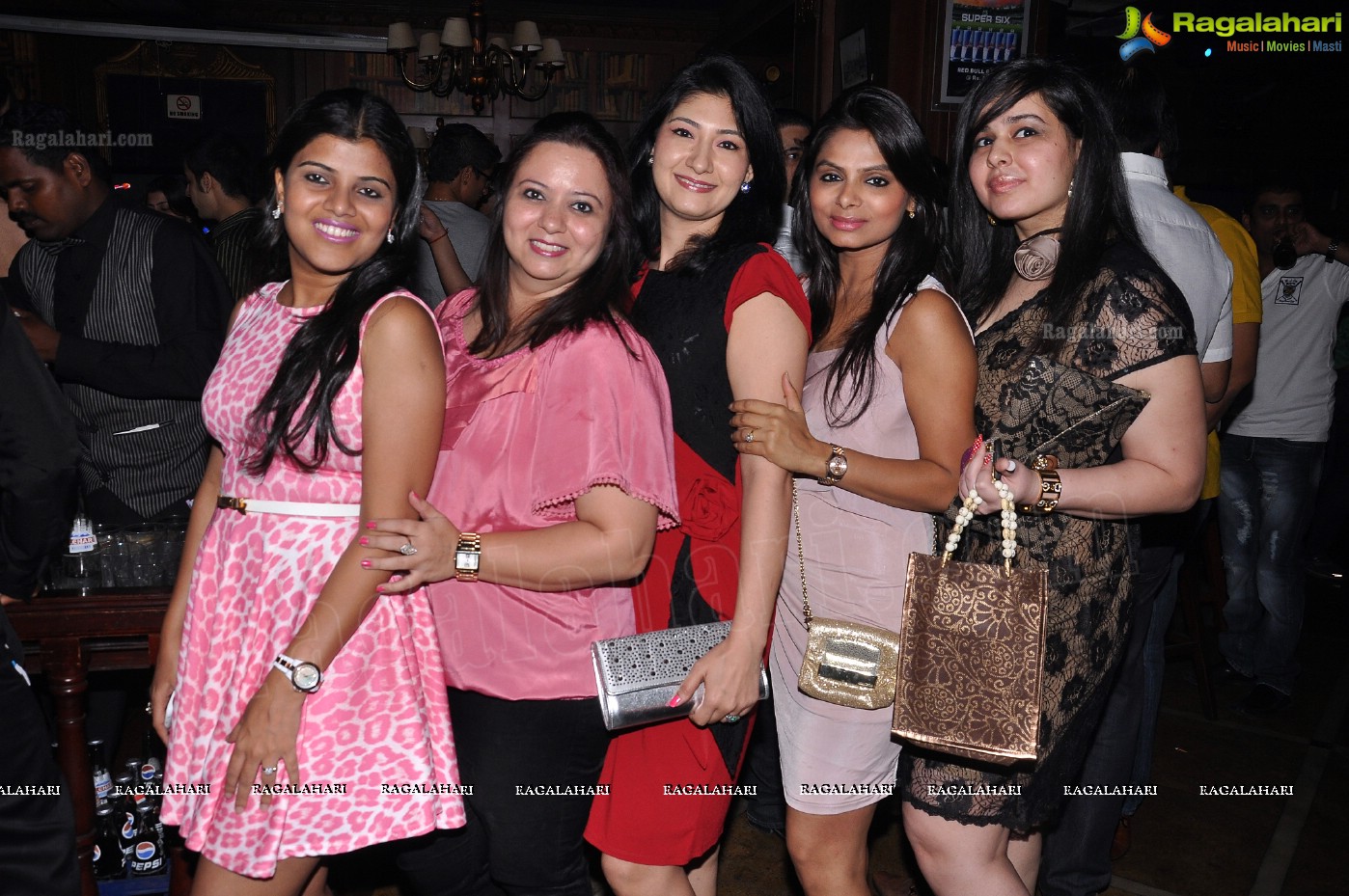 Prerna Bahirwani 2013 Birthday Bash at 10 Downing Street, Hyderabad