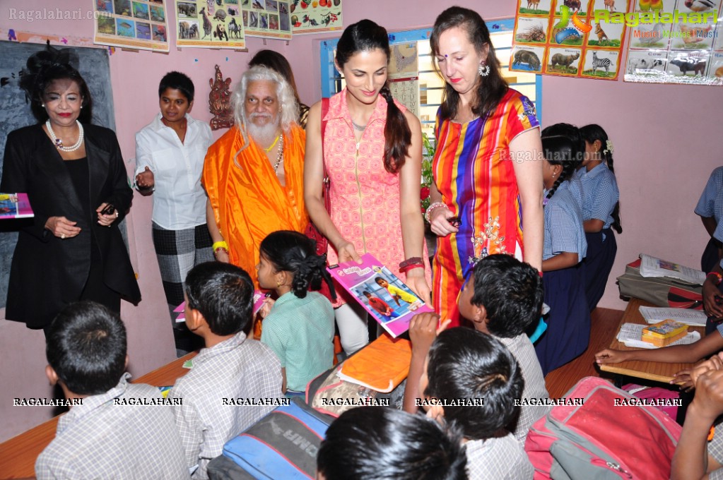 Shilpa Reddy and Nekkanti Sridevi launches Multimedia Classroom at Rajiv Vidya Mission, Hyderabad