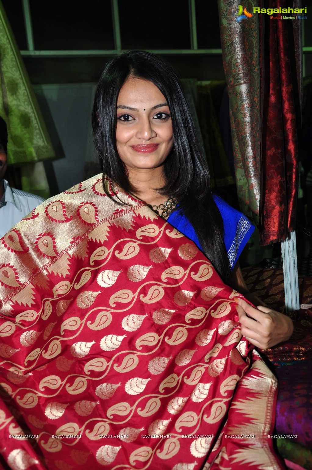 Nikitha Narayan inaugurates Silk of India - National Silk and Cotton Expo