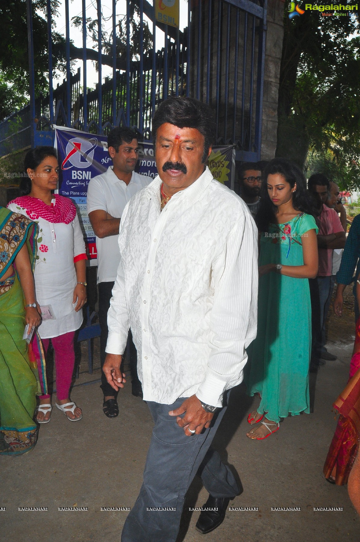 Balakrishna-Nagarjuna casts their votes at Filmnagar Club, Hyderabad	