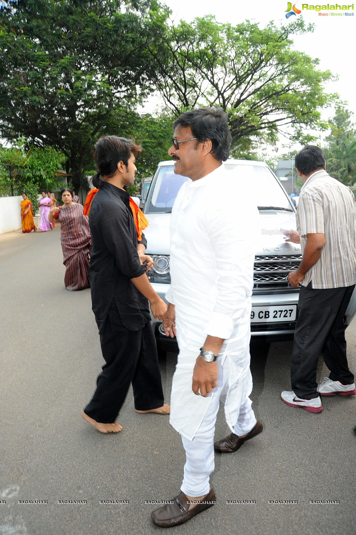 Chiranjeevi casts his vote at Jubilee Hills Club, Hyderabad