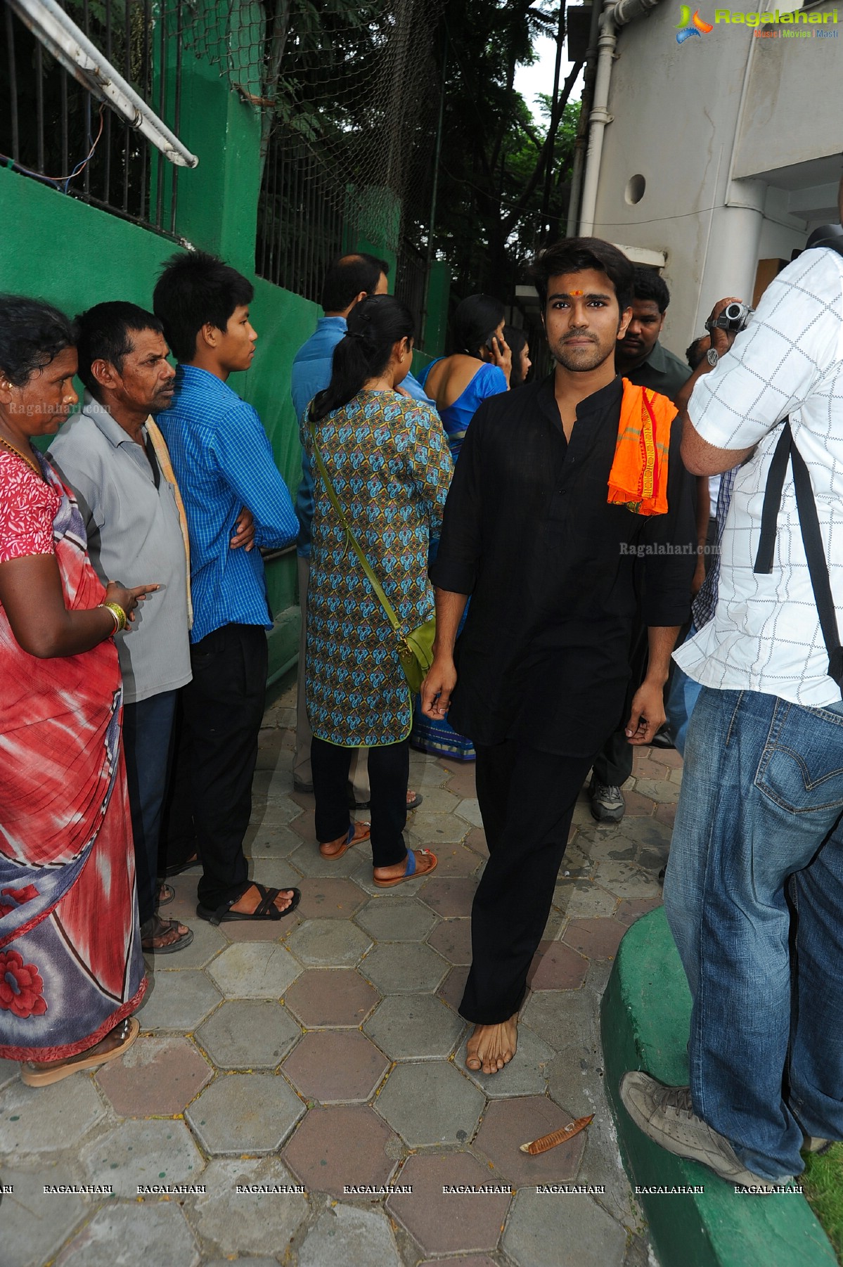 Chiranjeevi casts his vote at Jubilee Hills Club, Hyderabad