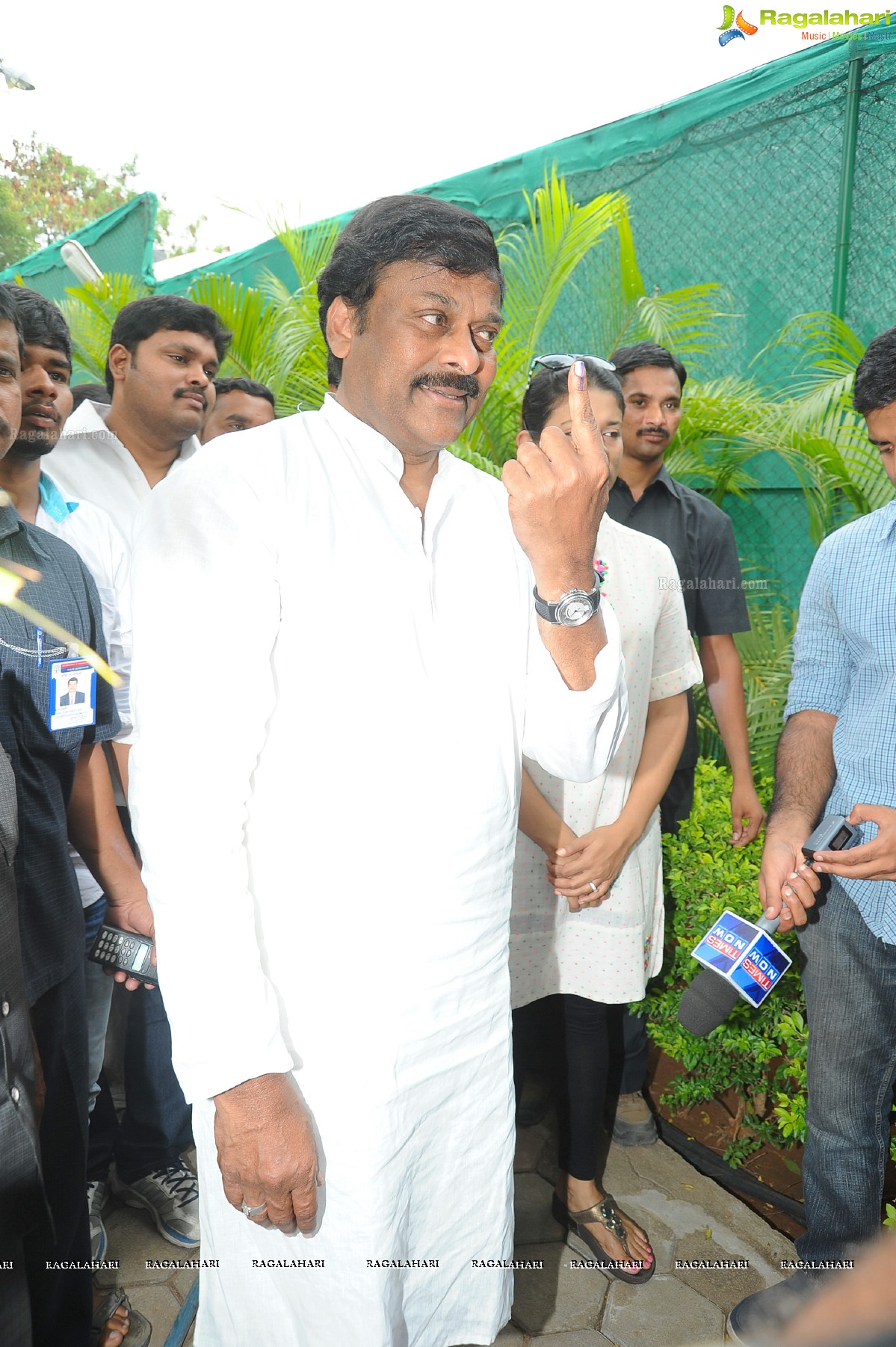 Chiranjeevi casts his vote at Jubilee Hills Club, Hyderabad