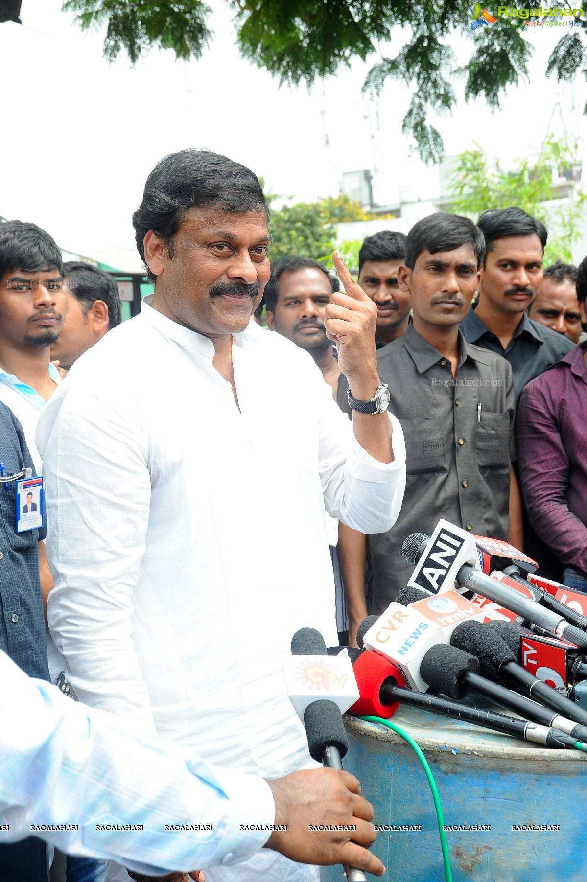 Chiranjeevi casts his vote at Jubilee Hills Club, Hyderabad