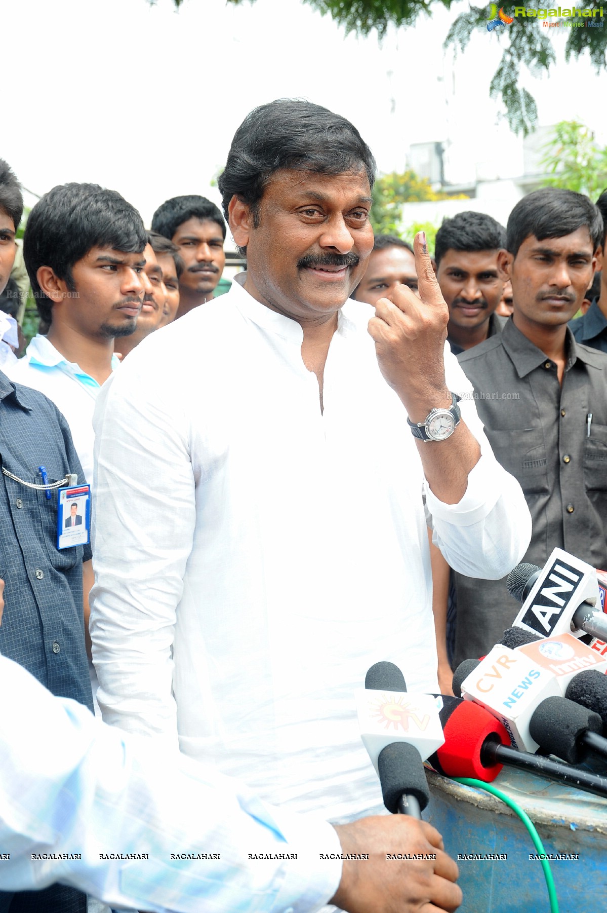 Chiranjeevi casts his vote at Jubilee Hills Club, Hyderabad