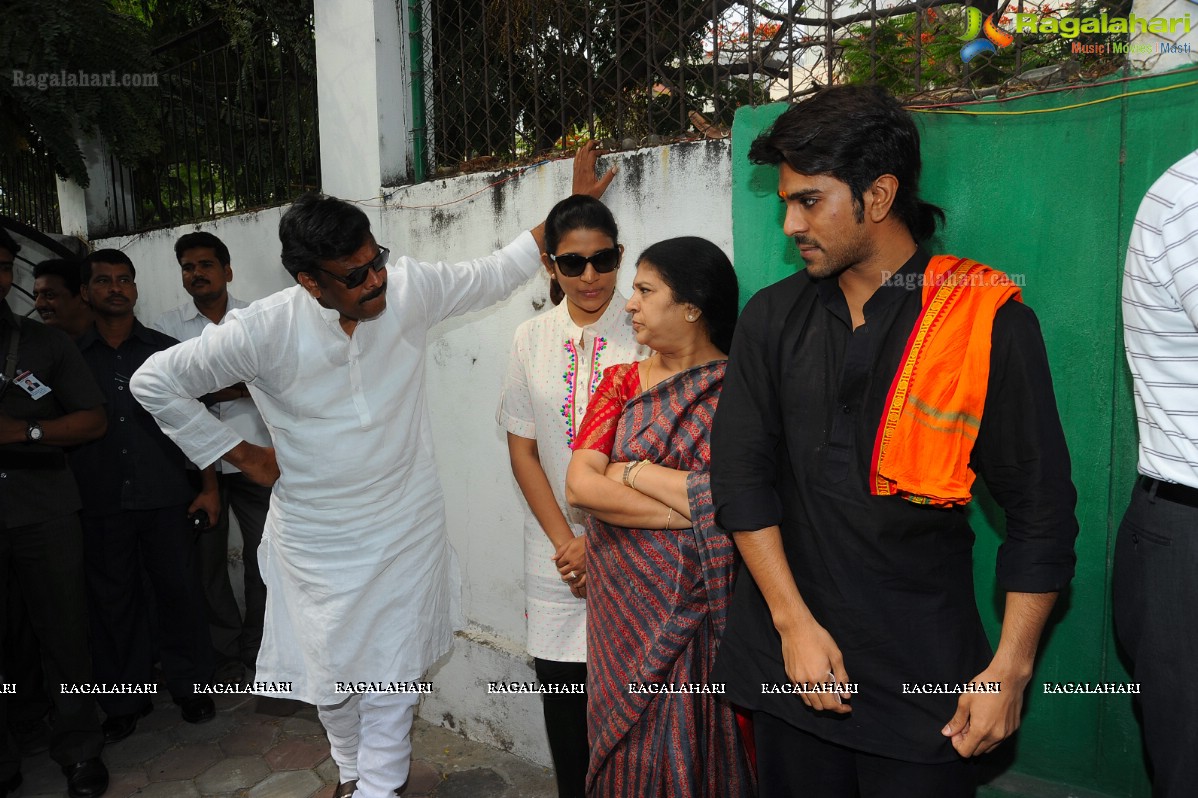 Chiranjeevi casts his vote at Jubilee Hills Club, Hyderabad