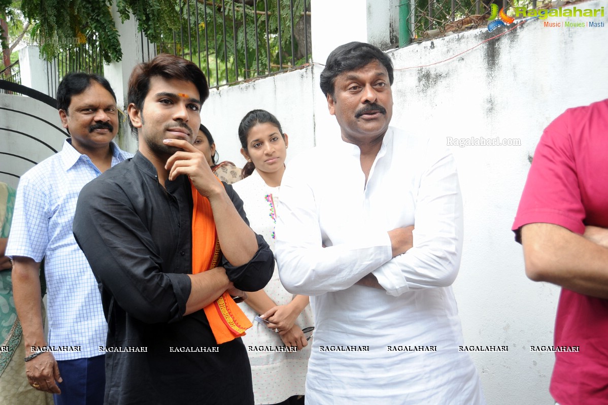 Chiranjeevi casts his vote at Jubilee Hills Club, Hyderabad