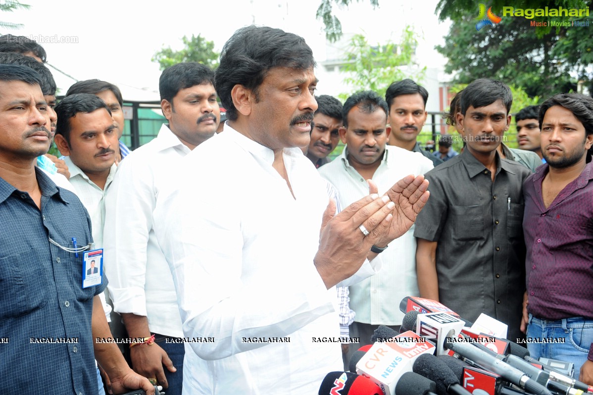 Chiranjeevi casts his vote at Jubilee Hills Club, Hyderabad