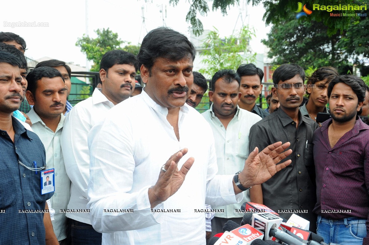 Chiranjeevi casts his vote at Jubilee Hills Club, Hyderabad