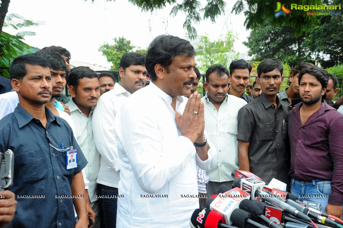 Chiranjeevi casts his vote at Jubilee Hills Club, Hyderabad