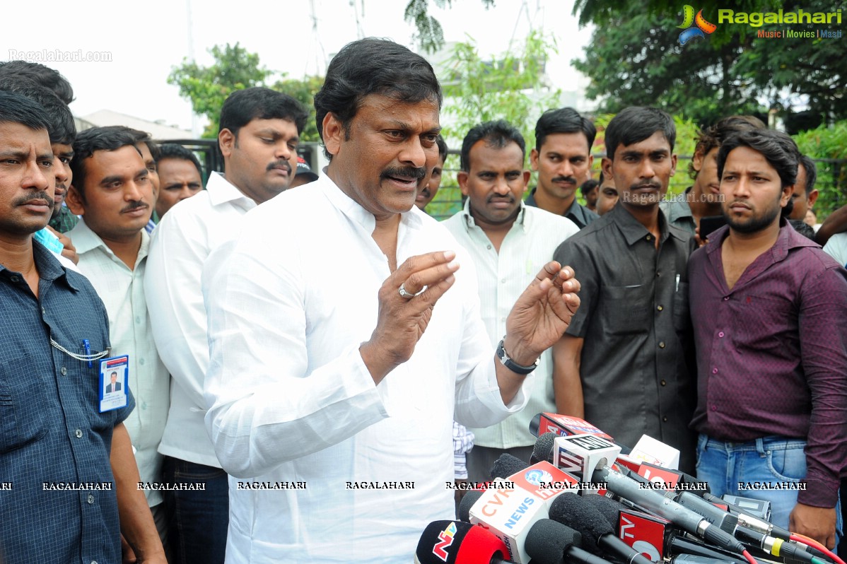 Chiranjeevi casts his vote at Jubilee Hills Club, Hyderabad