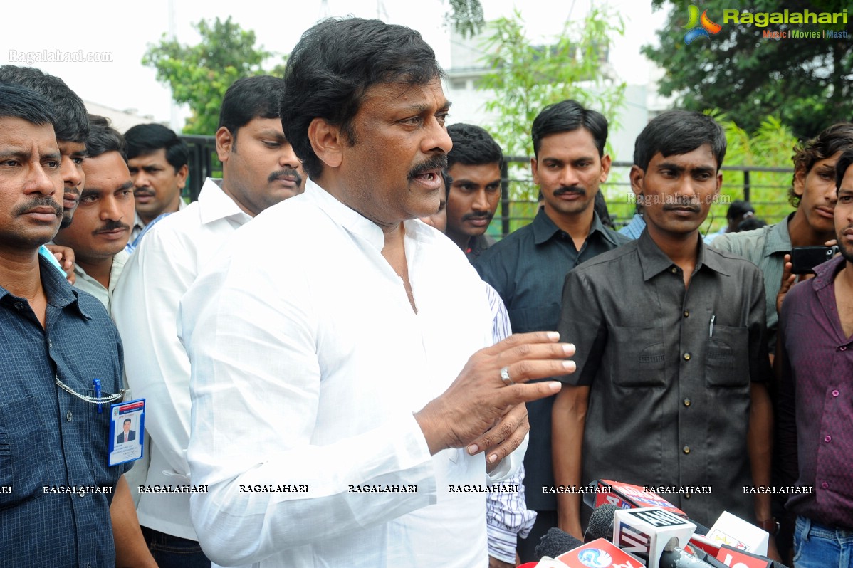 Chiranjeevi casts his vote at Jubilee Hills Club, Hyderabad