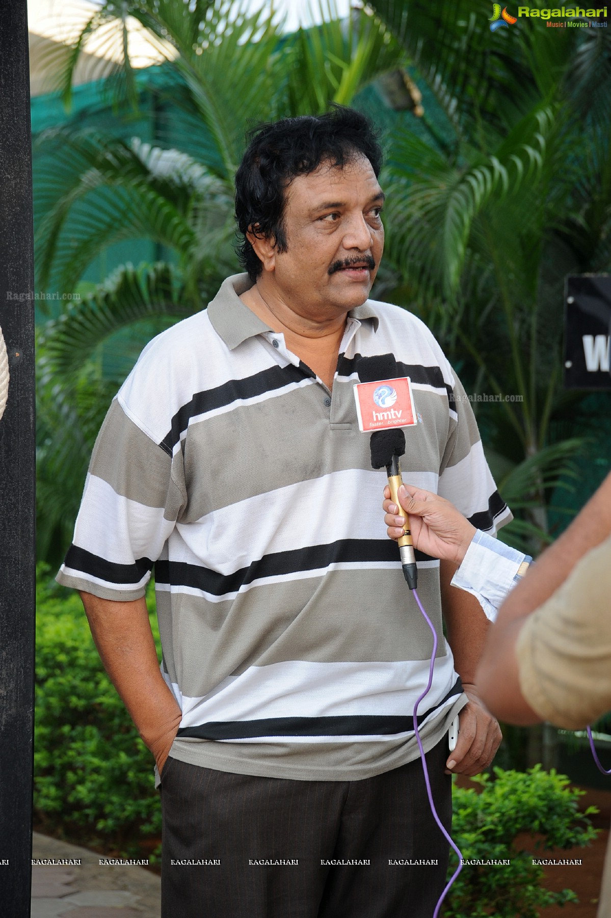 Chiranjeevi casts his vote at Jubilee Hills Club, Hyderabad