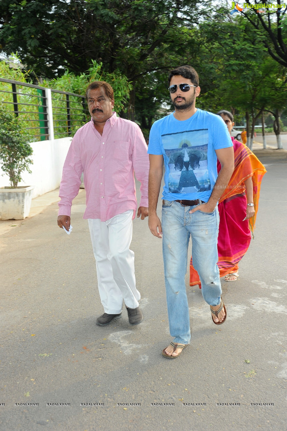 Chiranjeevi casts his vote at Jubilee Hills Club, Hyderabad