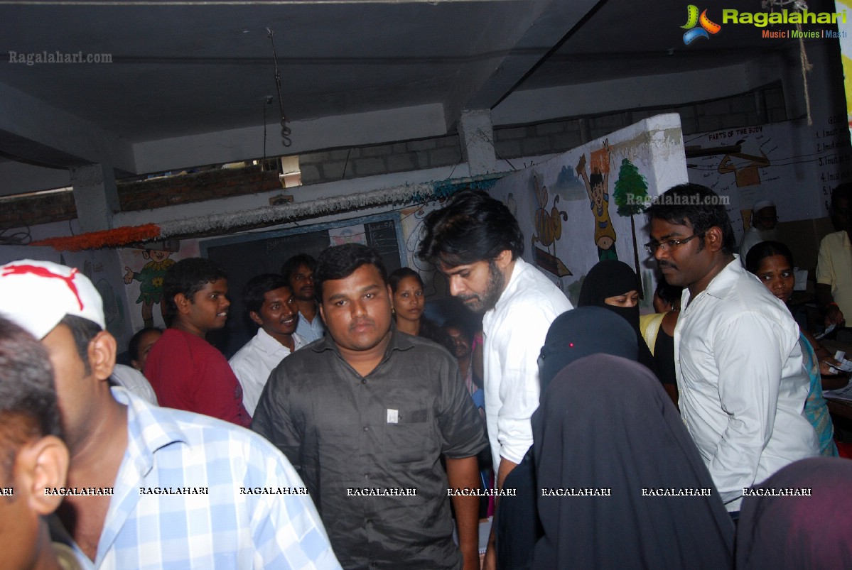 Pawan Kalyan casts his vote at Gayatri Hills, Hyderabad