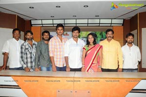 Toli Sandhya Velalo Press Meet