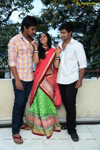 Toli Sandhya Velalo Press Meet