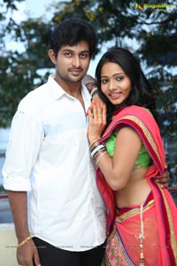 Toli Sandhya Velalo Press Meet