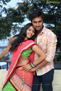 Toli Sandhya Velalo Press Meet