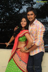 Toli Sandhya Velalo Press Meet