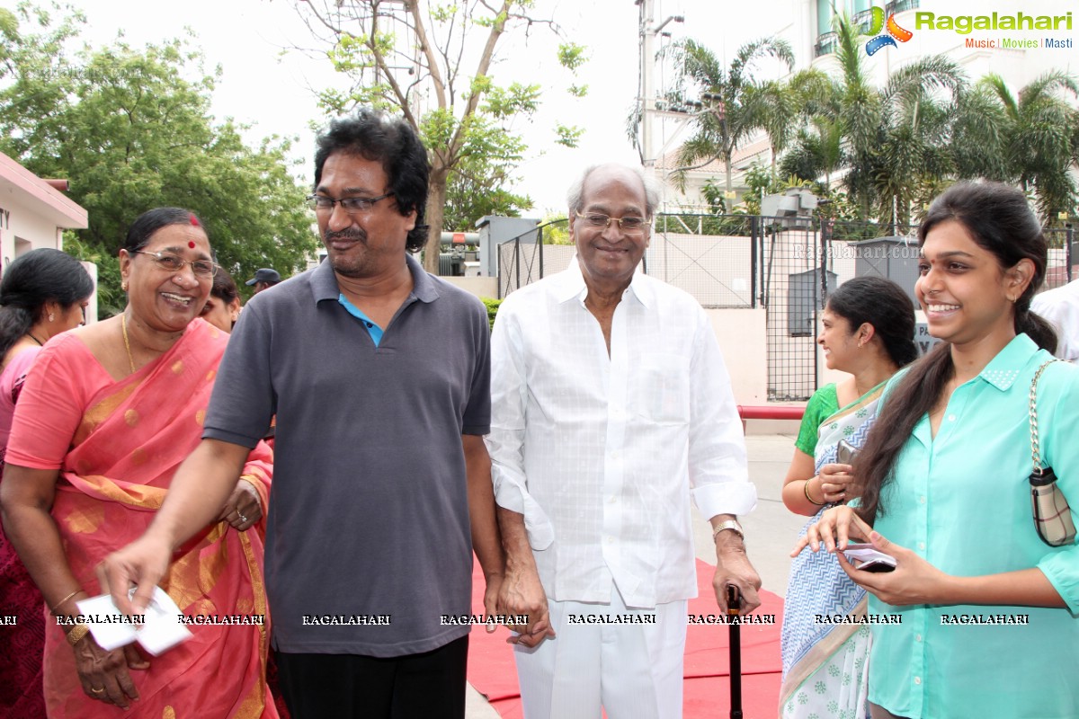 Tollywood Celebs cast their vote at FNCC, Hyderabad