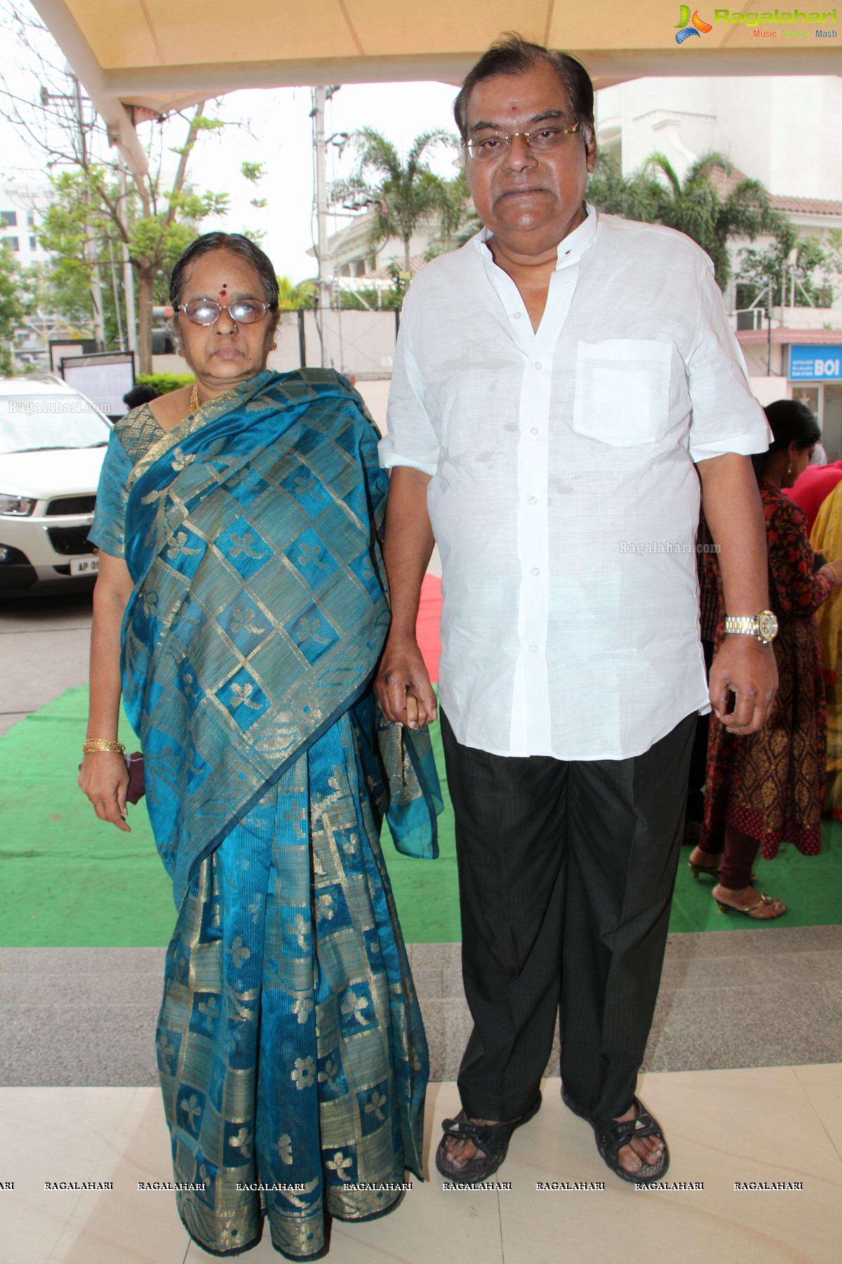 Tollywood Celebs cast their vote at FNCC, Hyderabad