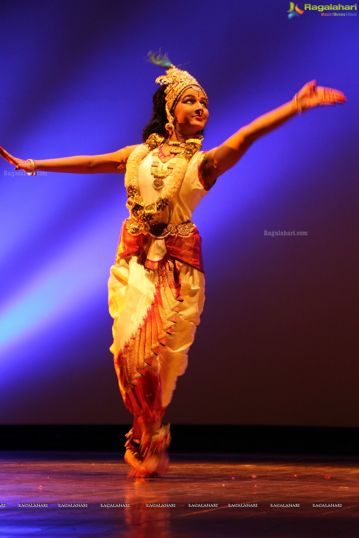 Kuchipudi Rangapravesam by Alekhya Kurra