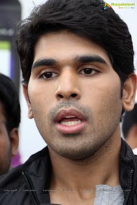 Allu Sirish Black Berry Z10 Lot Mobiles