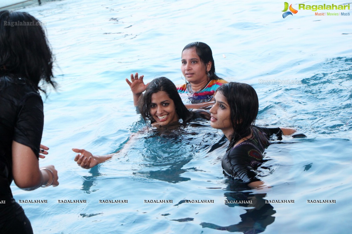 Aqua 3D Pool - The Park Hotels Hyderabad (April 6, 2014)