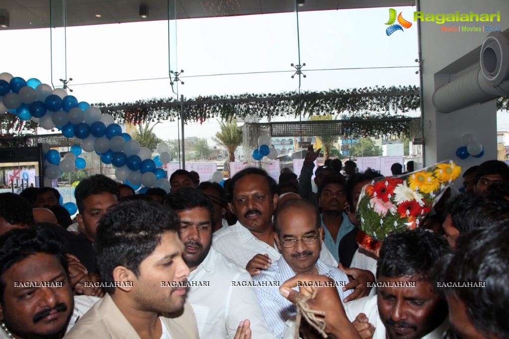 Allu Arjun launches Asian Cinemas Multiplex at Uppal, Hyderabad