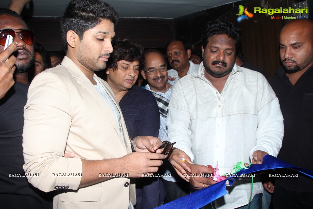 Allu Arjun launches Asian Cinemas Multiplex at Uppal, Hyderabad