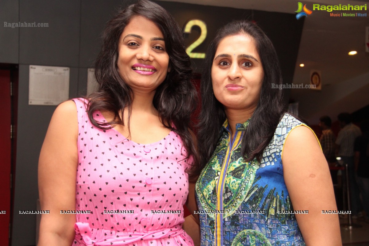 2 States Special Screening by Bisket Srikanth