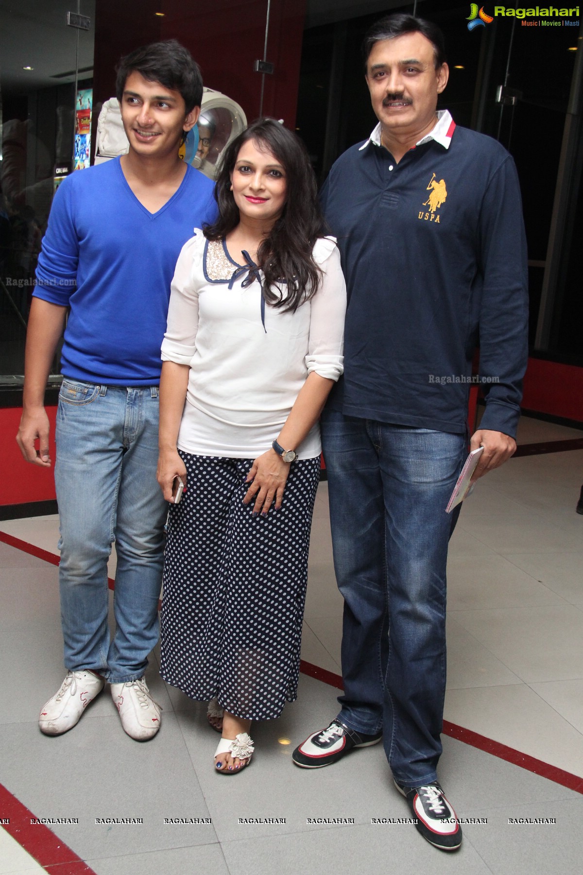 2 States Special Screening by Bisket Srikanth