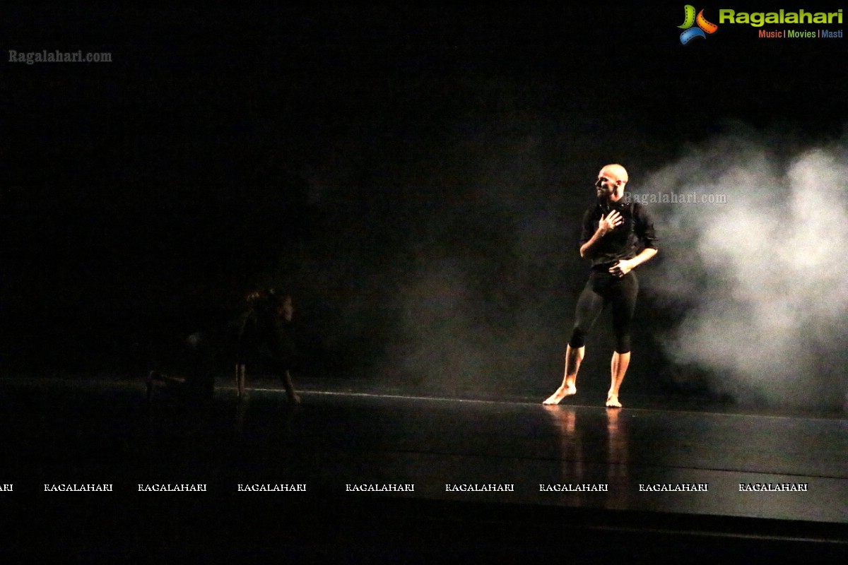 Dance Performance – Black Pulp by XIN