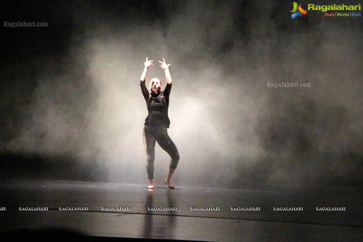 Dance Performance – Black Pulp by XIN