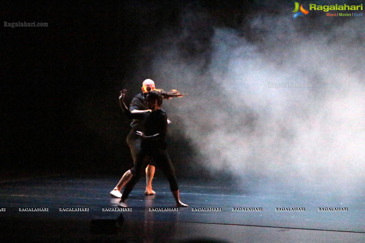 Dance Performance – Black Pulp by XIN