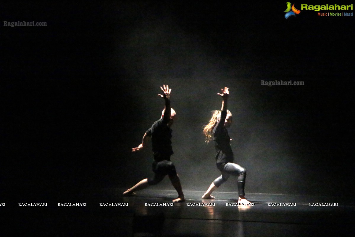 Dance Performance – Black Pulp by XIN