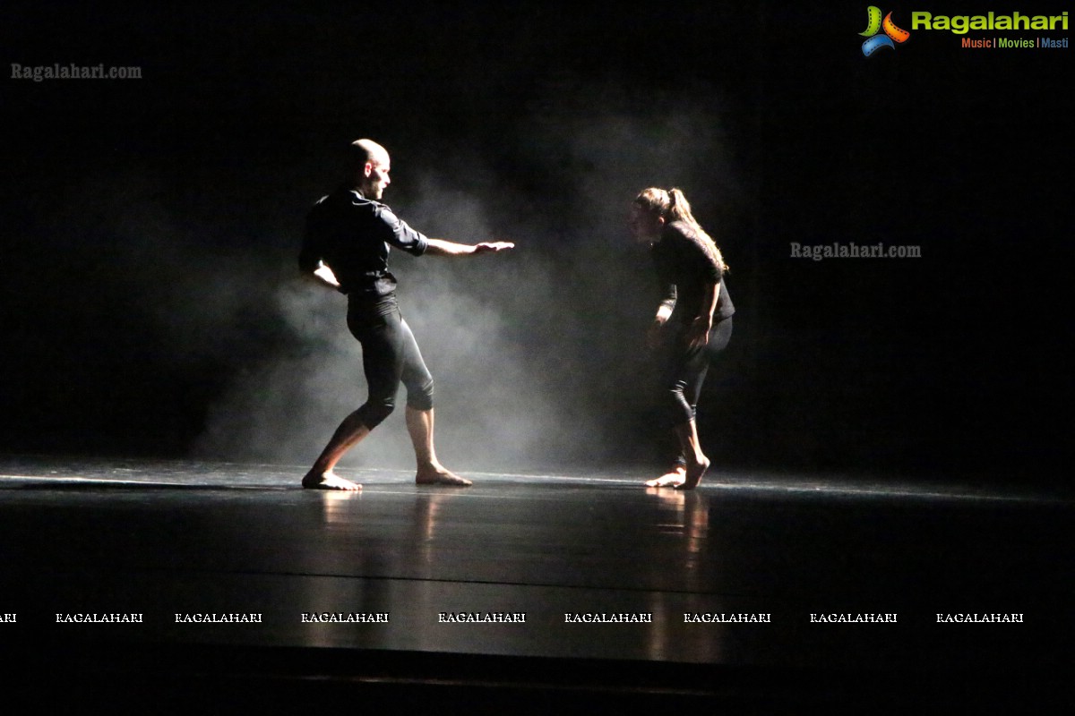 Dance Performance – Black Pulp by XIN