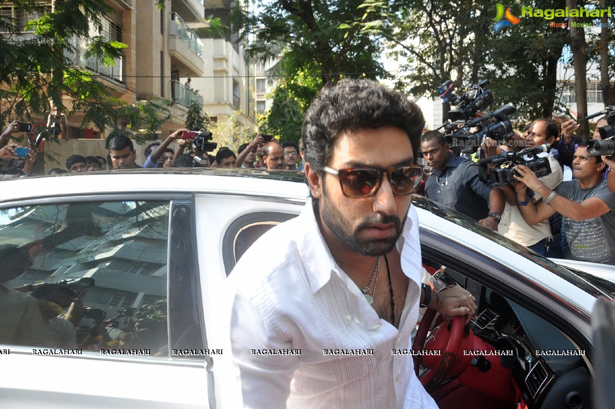 Bollywood Celebs at Lok Sabha Polls 2014