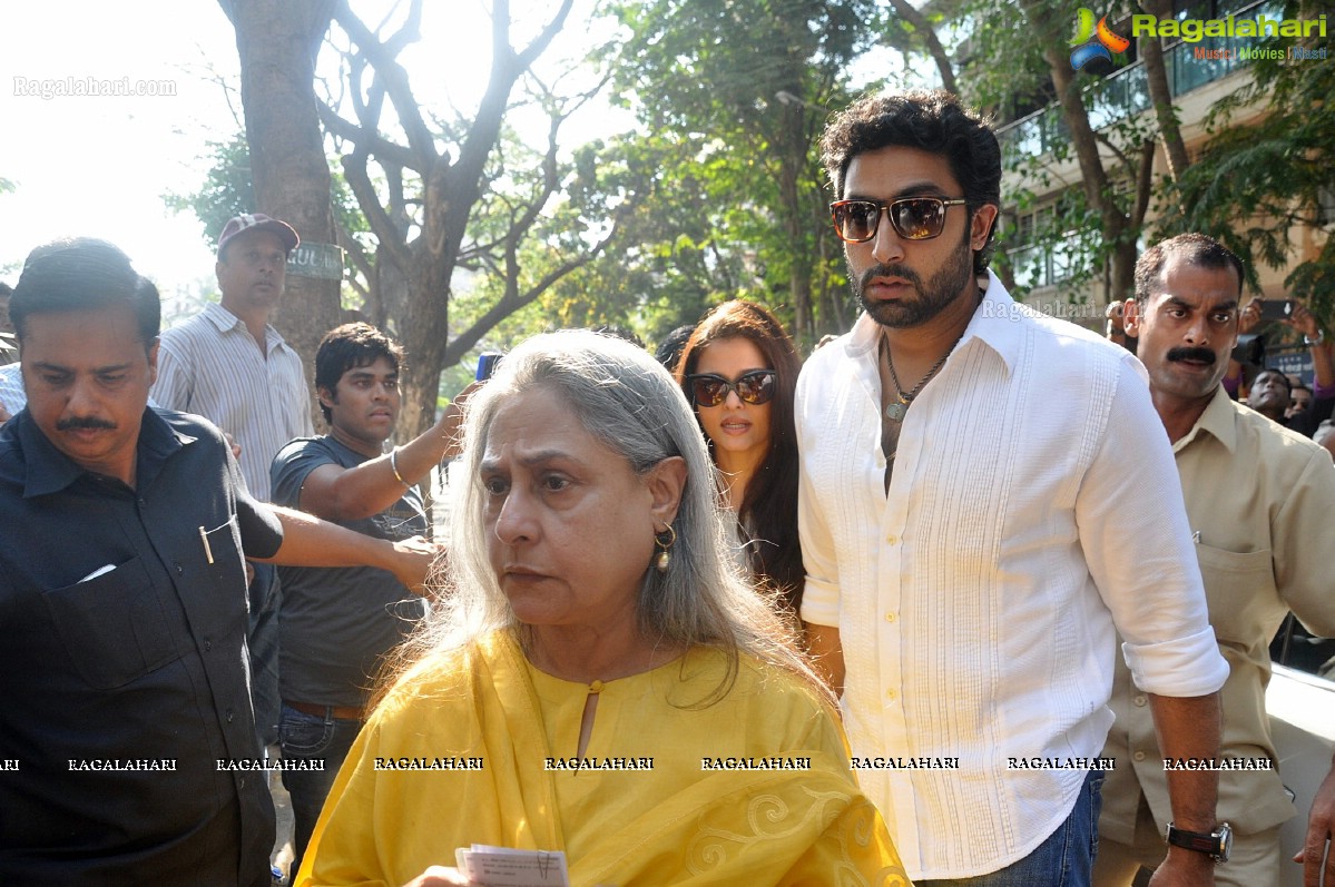 Bollywood Celebs at Lok Sabha Polls 2014