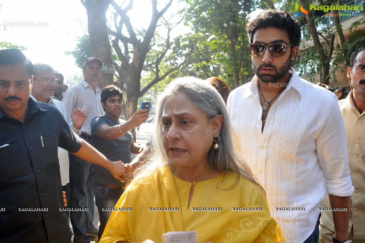 Bollywood Celebs at Lok Sabha Polls 2014