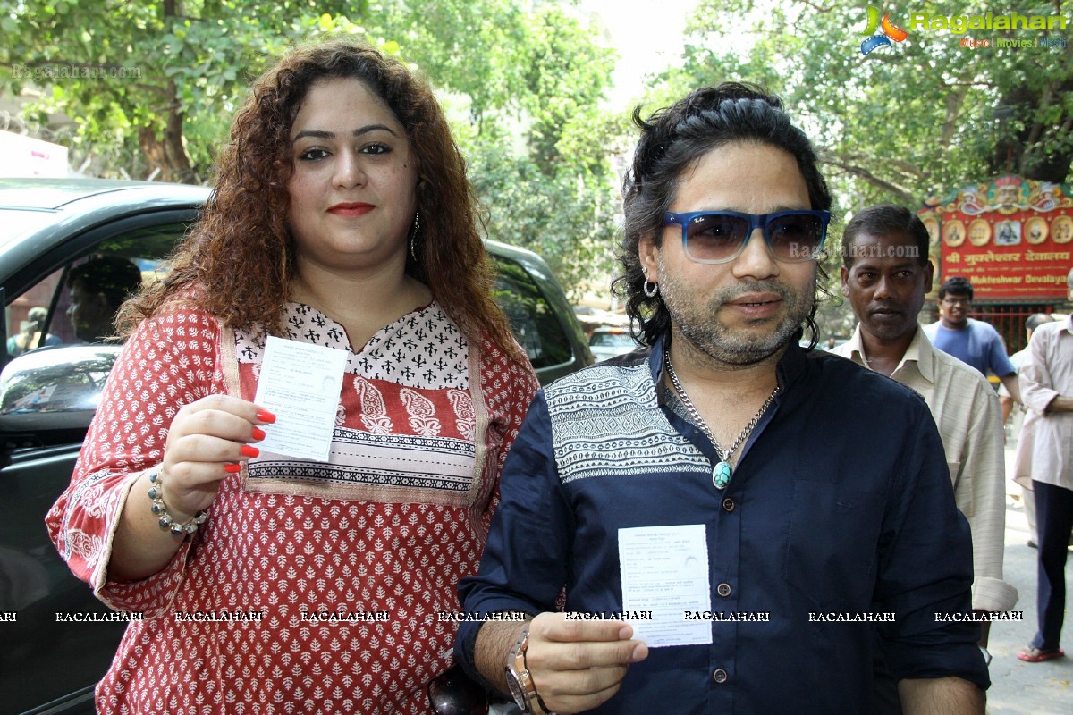 Bollywood Celebs at Lok Sabha Polls 2014