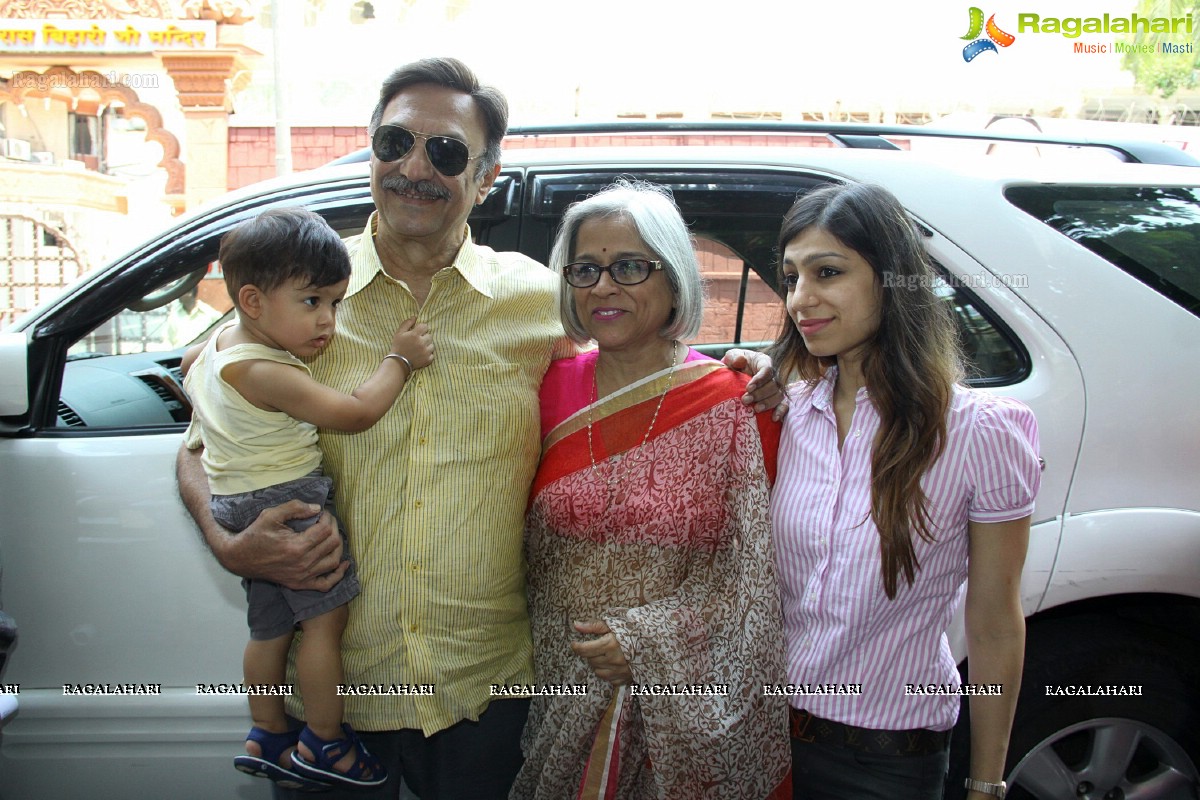 Bollywood Celebs at Lok Sabha Polls 2014