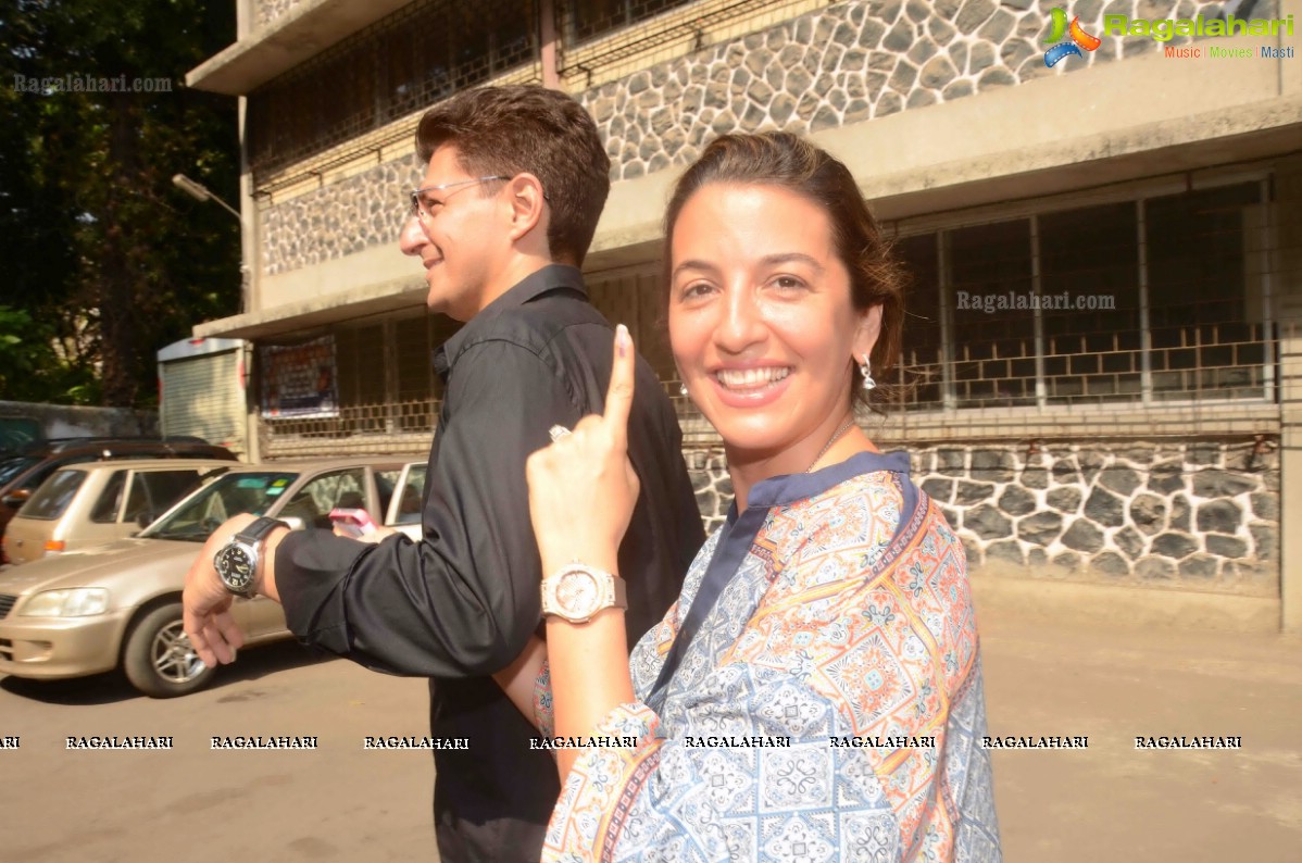 Bollywood Celebs at Lok Sabha Polls 2014