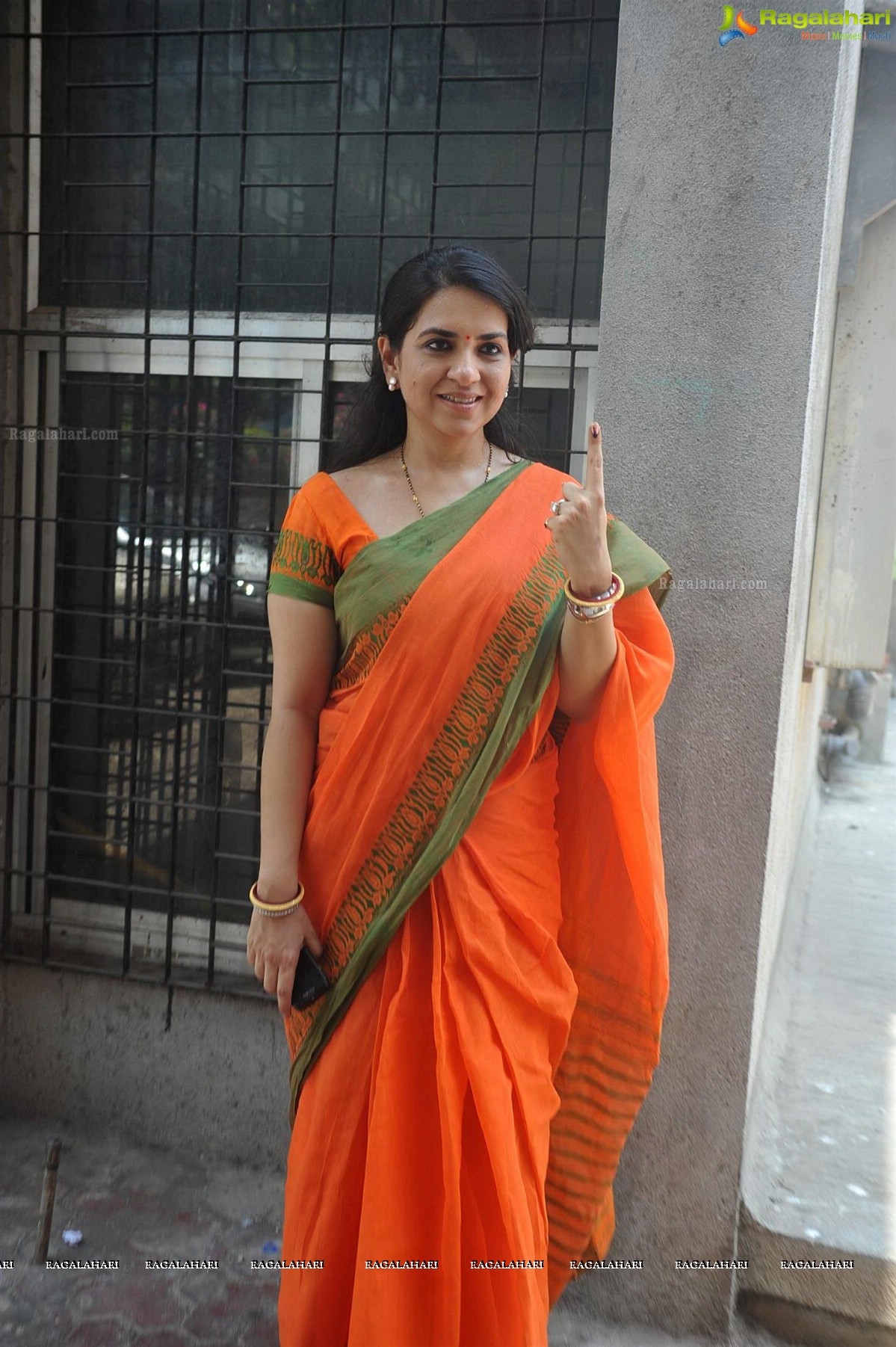 Bollywood Celebs at Lok Sabha Polls 2014