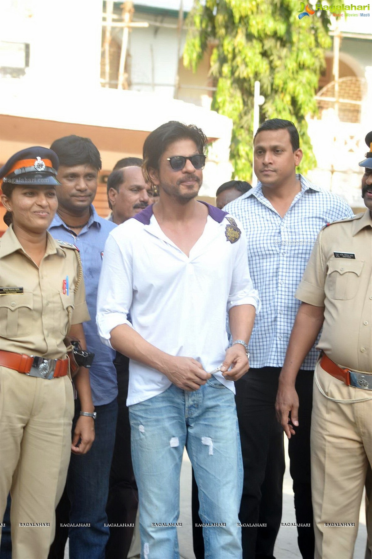 Bollywood Celebs at Lok Sabha Polls 2014