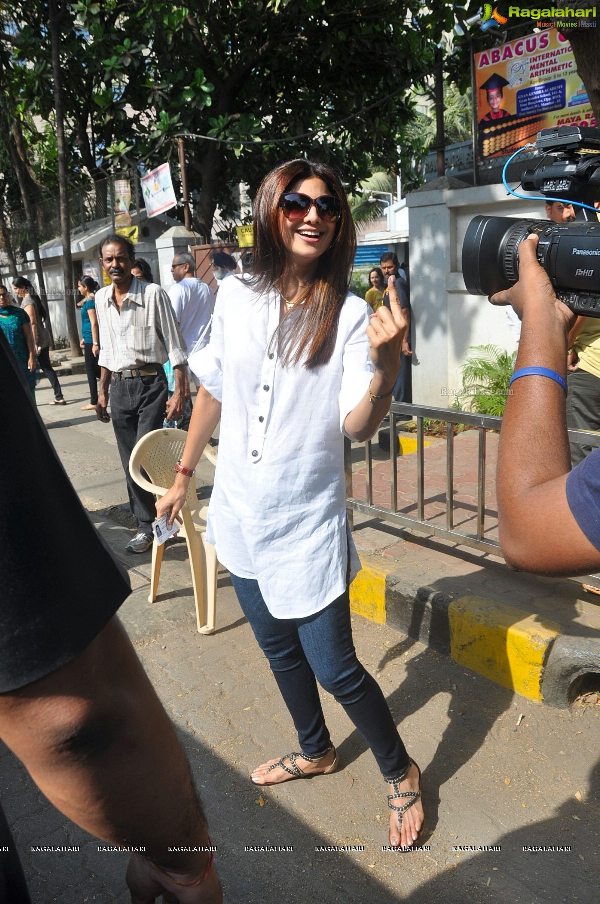 Bollywood Celebs at Lok Sabha Polls 2014