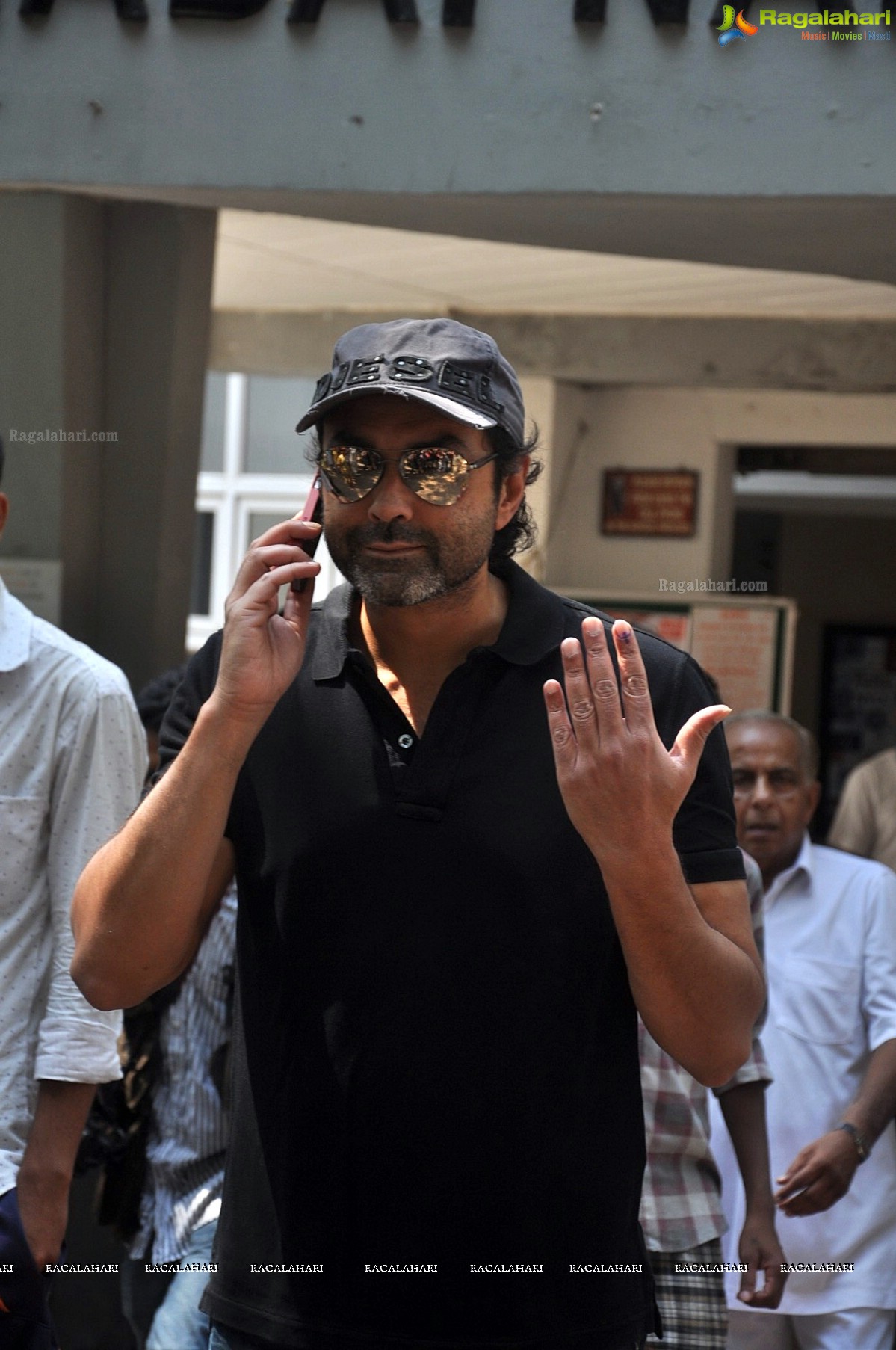 Bollywood Celebs at Lok Sabha Polls 2014