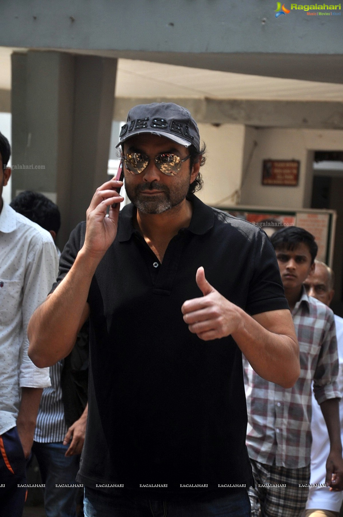 Bollywood Celebs at Lok Sabha Polls 2014